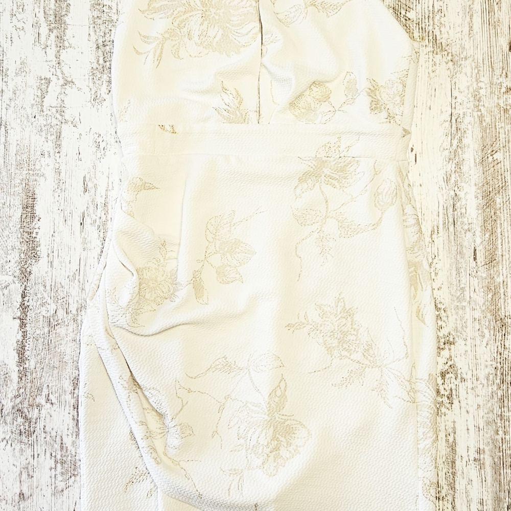 Windsor Womens Size Large Dress White Ivory w/ Gold Accents Sleeveless